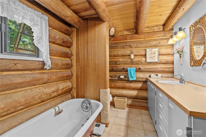 Property photo for 54715 278th Avenue E, Ashford photo 18