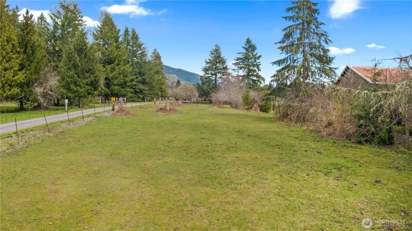 Property photo for 54715 278th Avenue E, Ashford photo 33