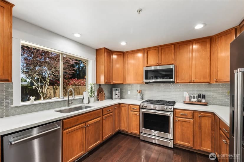 Property photo for 1003 Shelton Ave Ne, Renton photo 11