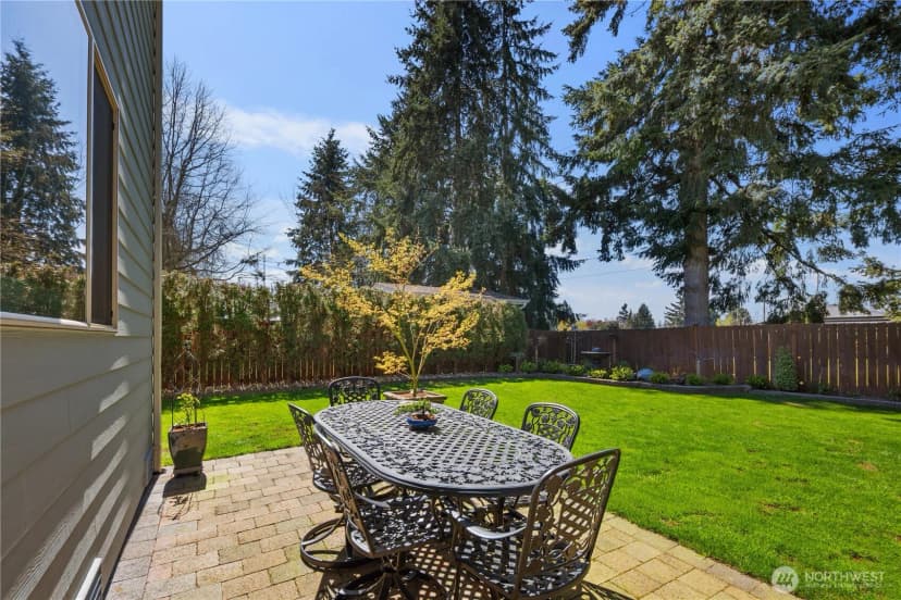 Property photo for 1003 Shelton Ave Ne, Renton photo 29