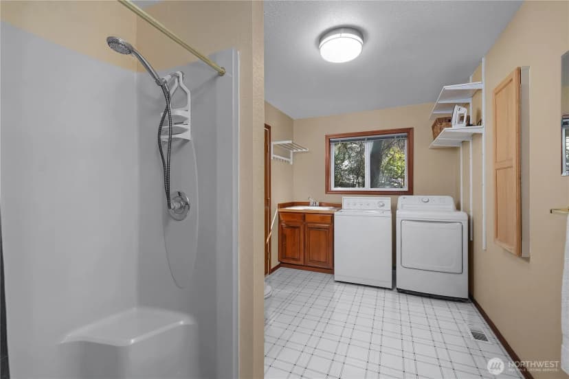 Property photo for 5023 Cooper Point Road Nw, Olympia photo 33