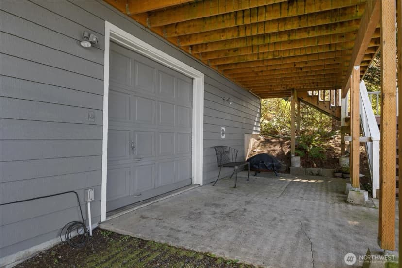 Property photo for 5023 Cooper Point Road Nw, Olympia photo 31