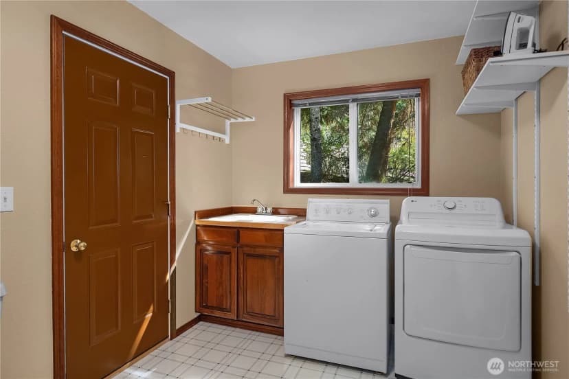 Property photo for 5023 Cooper Point Road Nw, Olympia photo 34