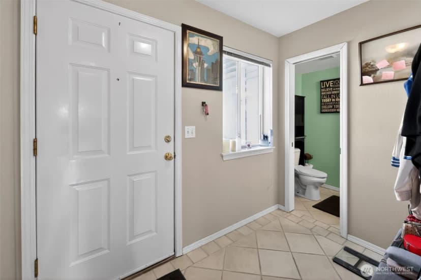 Property photo for 15511 35th Avenue W #f, Lynnwood photo 6