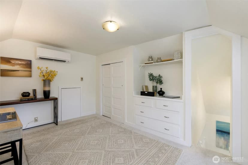 Property photo for 6122 8th Avenue Nw, Seattle photo 17