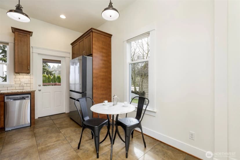 Property photo for 6122 8th Avenue Nw, Seattle photo 6