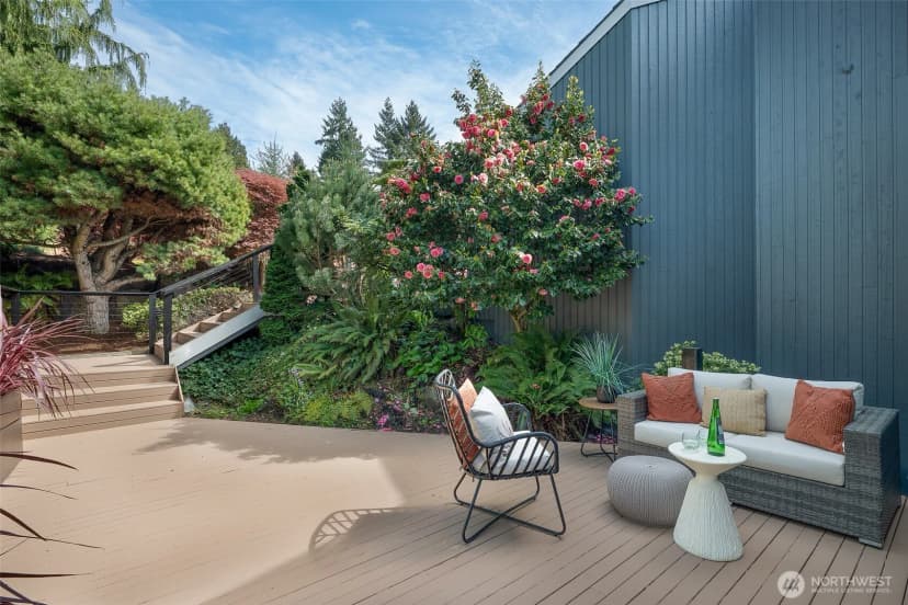 Property photo for 15211 61st Place Ne, Kenmore photo 4
