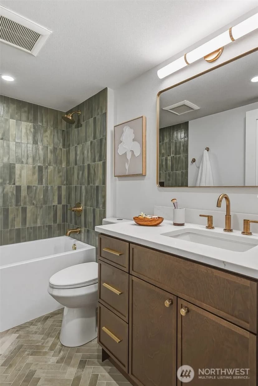 Property photo for 15211 61st Place Ne, Kenmore photo 35