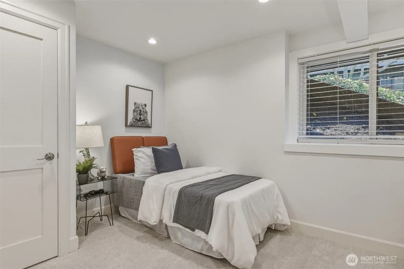 Property photo for 15211 61st Place Ne, Kenmore photo 33