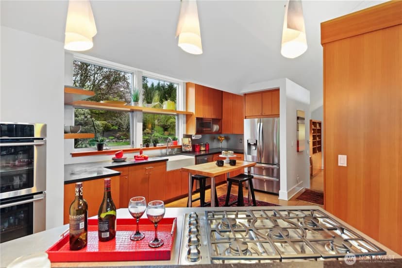 Property photo for 10623 Ne 155th Place, Bothell photo 17