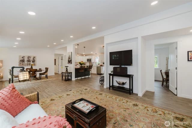 Property photo for 21579 Howard Avenue Ne, Kingston photo 5