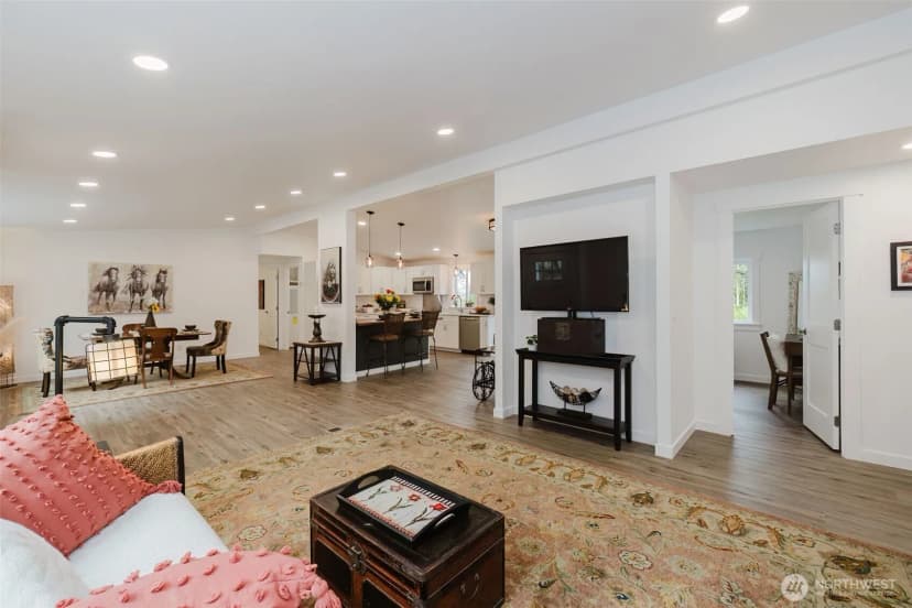 Property photo for 21579 Howard Avenue Ne, Kingston photo 5