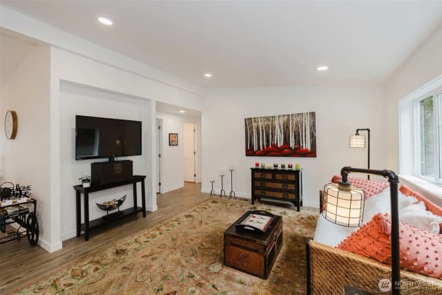 Property photo for 21579 Howard Avenue Ne, Kingston photo 4