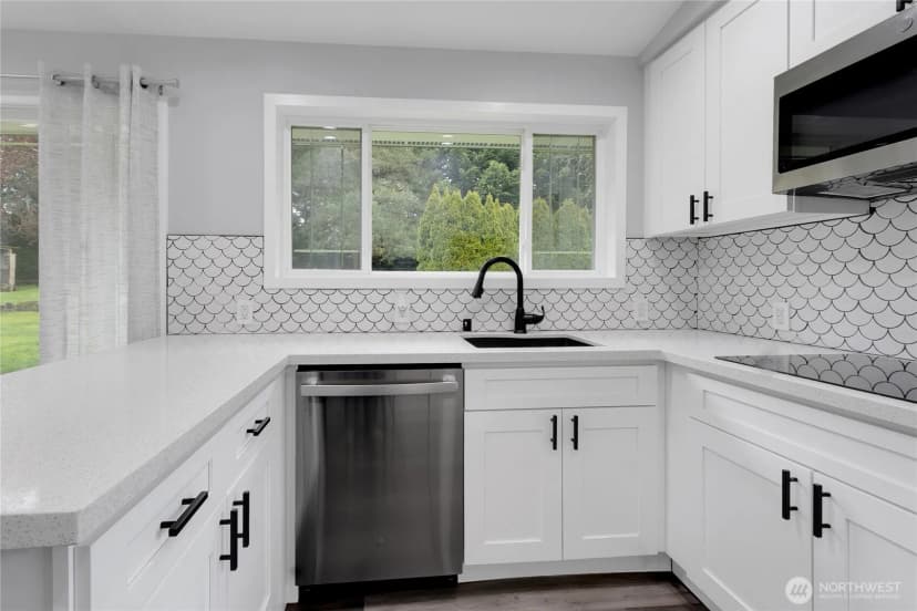 Property photo for 10524 43rd Street Ct E, Edgewood photo 9
