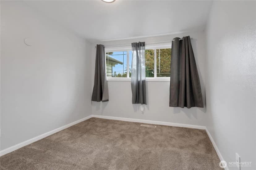 Property photo for 10524 43rd Street Ct E, Edgewood photo 16