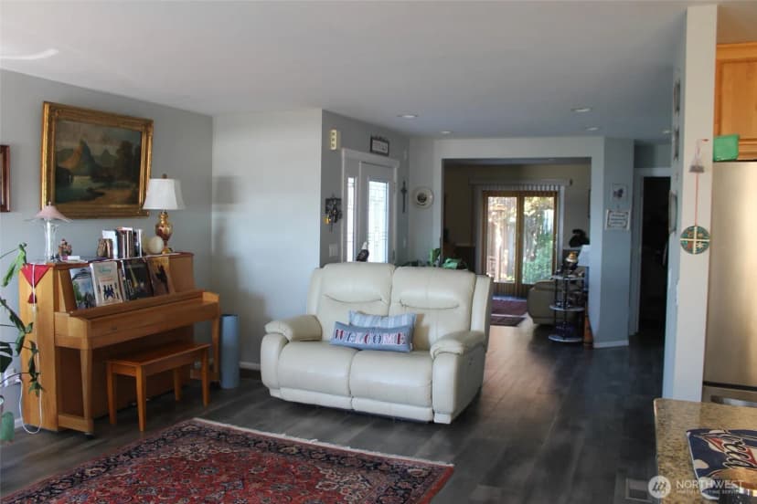 Property photo for 7606 19th Street W, Tacoma photo 8