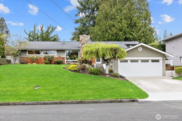 Property photo for 16010 Se 5th Street, Bellevue