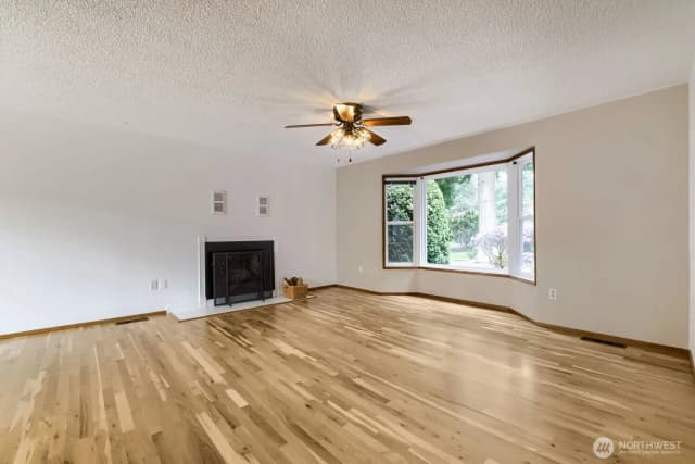 Property photo for 11428 26th Drive Se, Everett photo 4