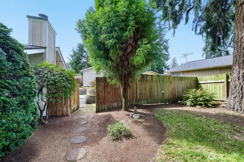 Property photo for 11428 26th Drive Se, Everett photo 35