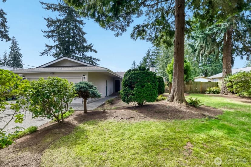 Property photo for 11428 26th Drive Se, Everett photo 2