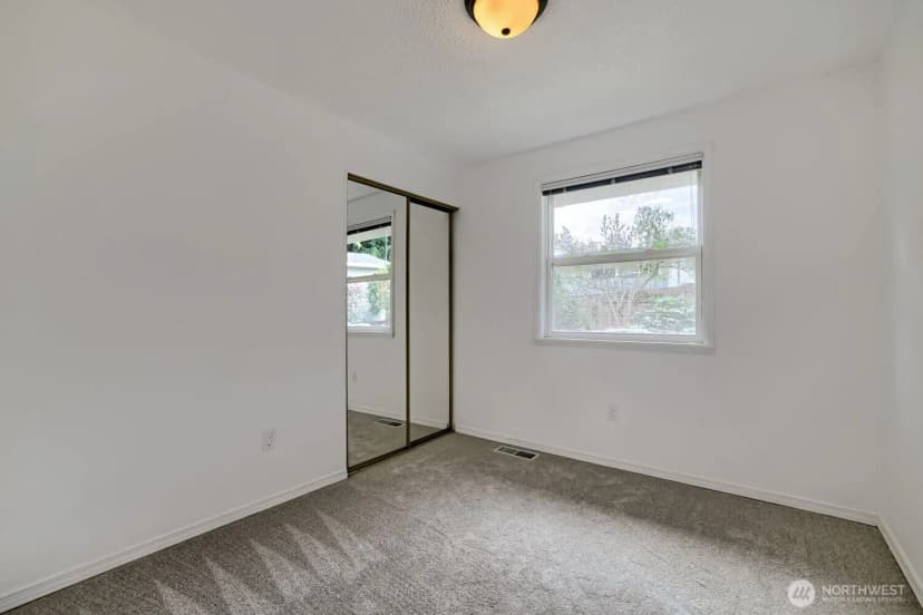 Property photo for 11428 26th Drive Se, Everett photo 19