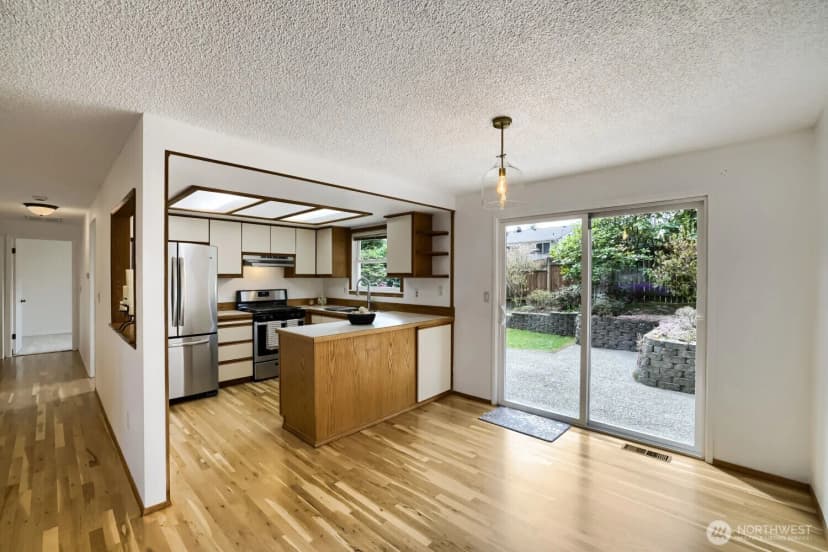 Property photo for 11428 26th Drive Se, Everett photo 10