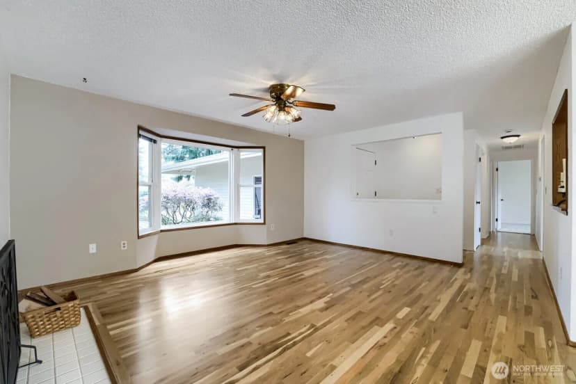 Property photo for 11428 26th Drive Se, Everett photo 6