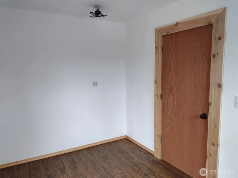 Property photo for 6 Tanager Lane, Republic photo 12