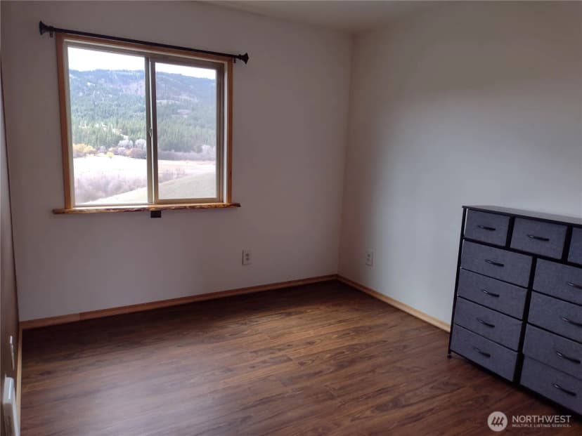Property photo for 6 Tanager Lane, Republic photo 11