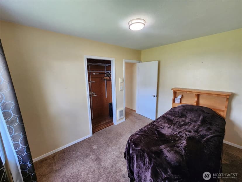 Property photo for 114 W 9 Th, Port Angeles photo 17