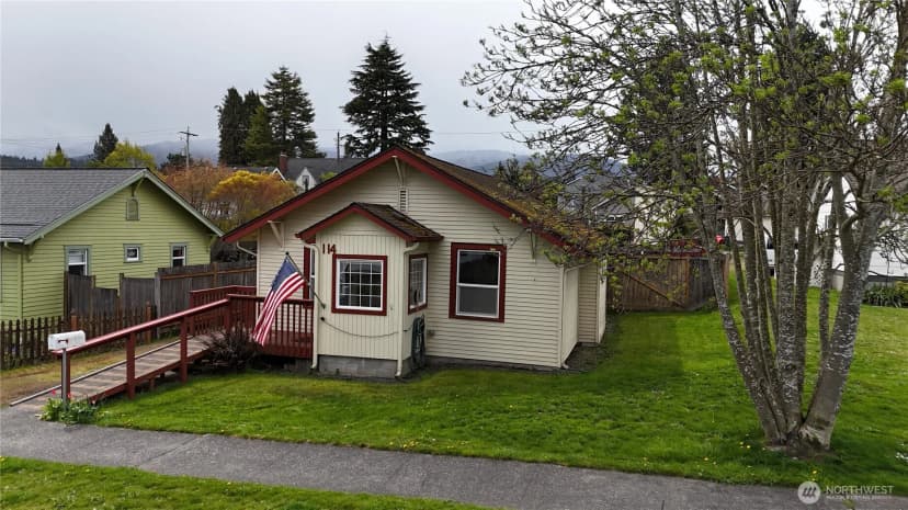 Property photo for 114 W 9 Th, Port Angeles photo 2