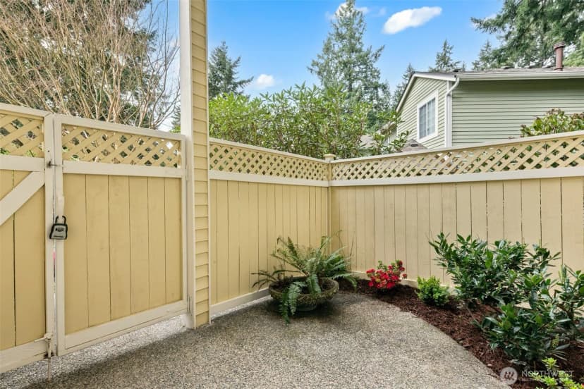 Property photo for 15795 Northup Way #7, Bellevue photo 25
