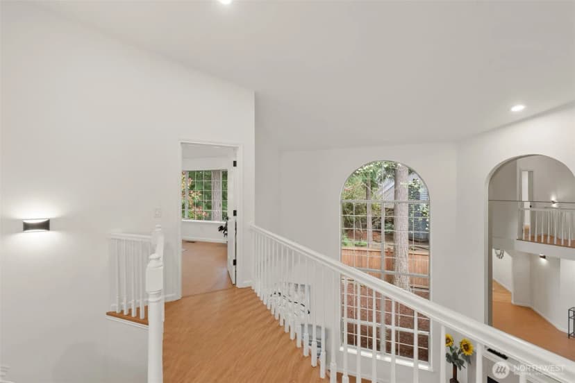 Property photo for 15795 Northup Way #7, Bellevue photo 11