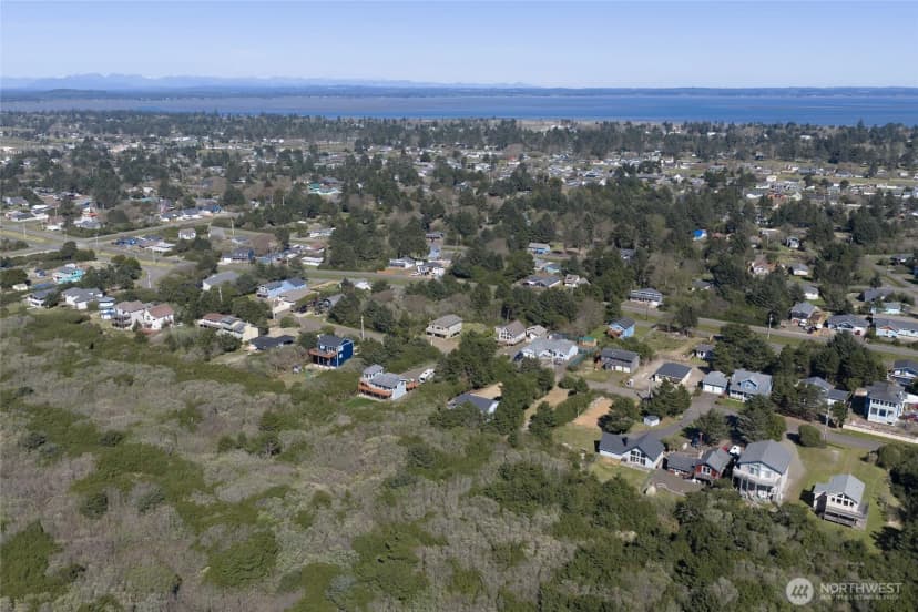 Property photo for 319 Sand Dune Avenue Nw, Ocean Shores photo 17