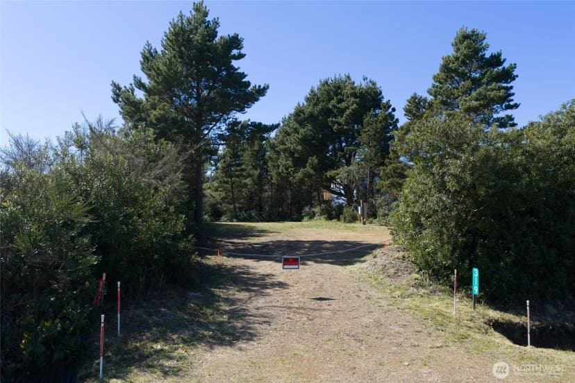Property photo for 319 Sand Dune Avenue Nw, Ocean Shores
