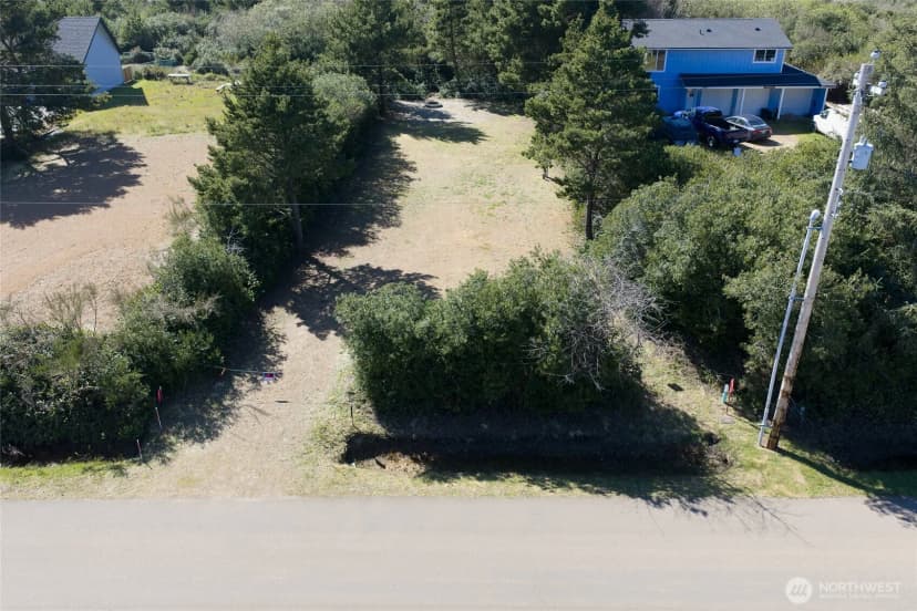 Property photo for 319 Sand Dune Avenue Nw, Ocean Shores photo 11