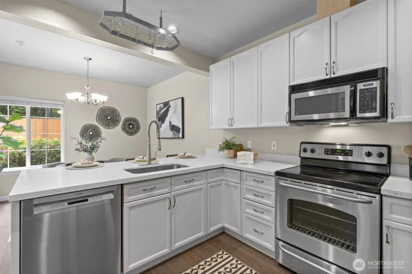 Property photo for 10909 Avondale Road Ne #r170, Redmond photo 14