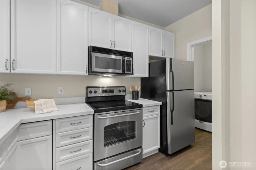 Property photo for 10909 Avondale Road Ne #r170, Redmond photo 16