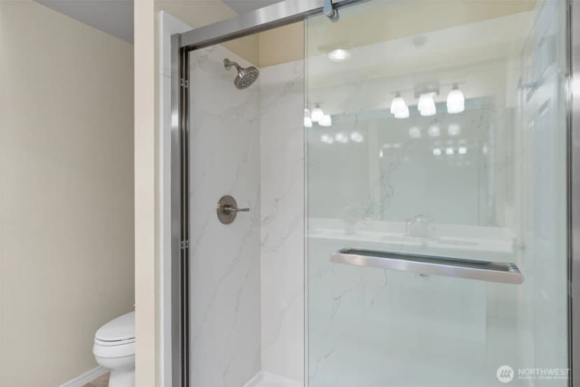 Property photo for 10909 Avondale Road Ne #r170, Redmond photo 32