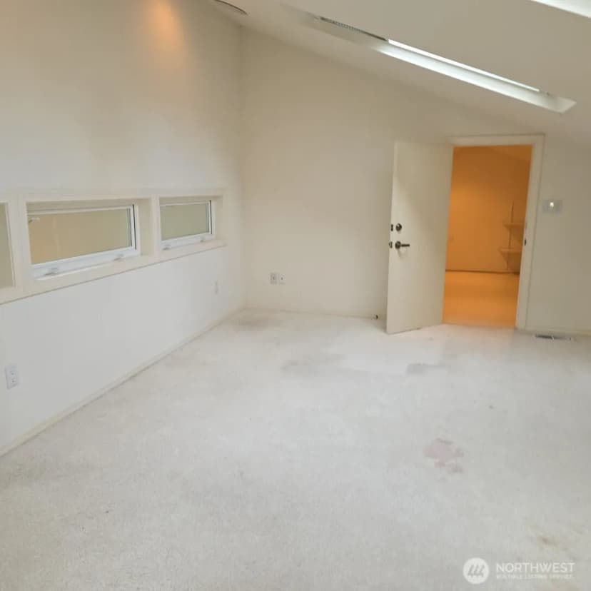 Property photo for 2417 Greenhaven Place Nw, Bremerton photo 4