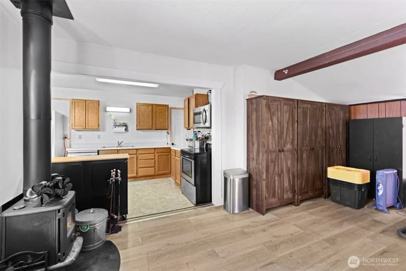 Property photo for 817 W 13th Street, Port Angeles photo 14