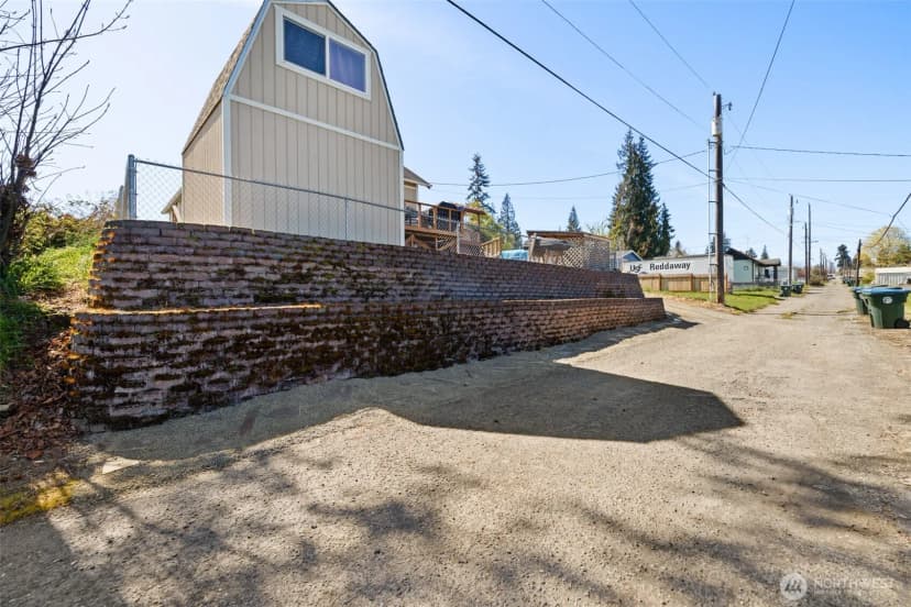 Property photo for 817 W 13th Street, Port Angeles photo 38