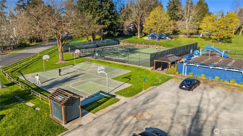 Property photo for 2070 127th Avenue Se, Bellevue photo 33
