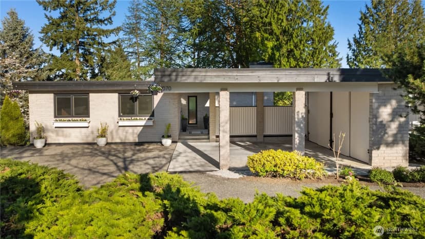 Property photo for 2070 127th Avenue Se, Bellevue photo 2