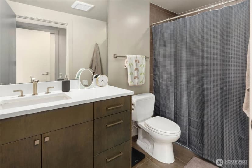 Property photo for 2830 Fairview Avenue E, Seattle photo 34