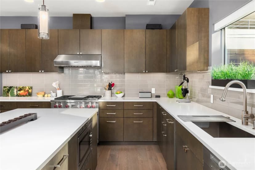 Property photo for 2830 Fairview Avenue E, Seattle photo 19