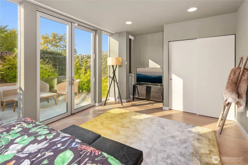 Property photo for 2830 Fairview Avenue E, Seattle photo 33