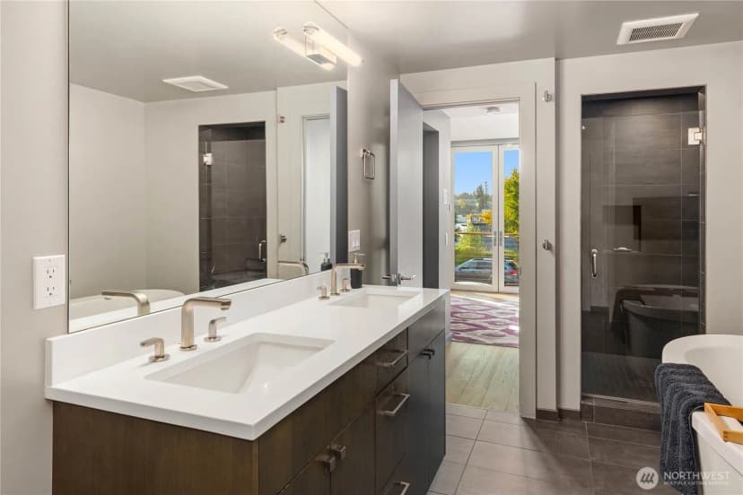 Property photo for 2830 Fairview Avenue E, Seattle photo 26