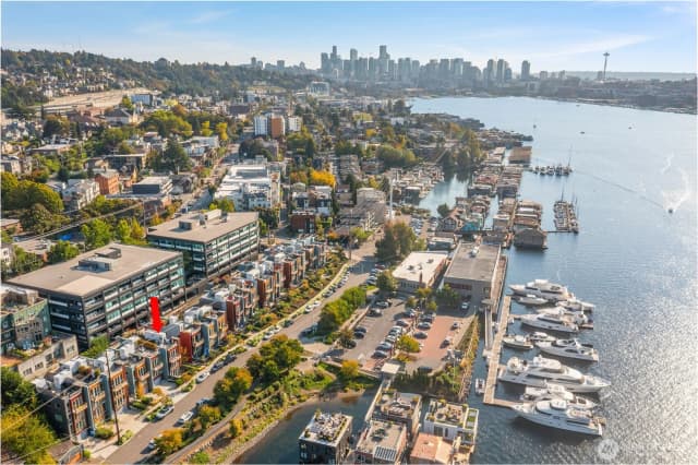 Property photo for 2830 Fairview Avenue E, Seattle photo 5