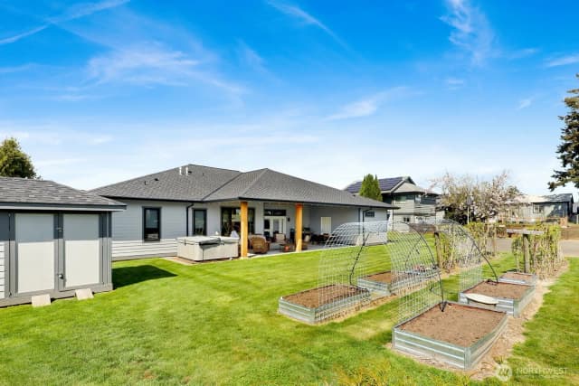 Property photo for 8802 Line Road, Lynden photo 5